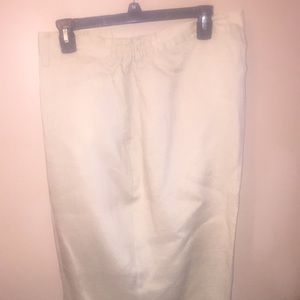 Women’s plus size linen shorts
